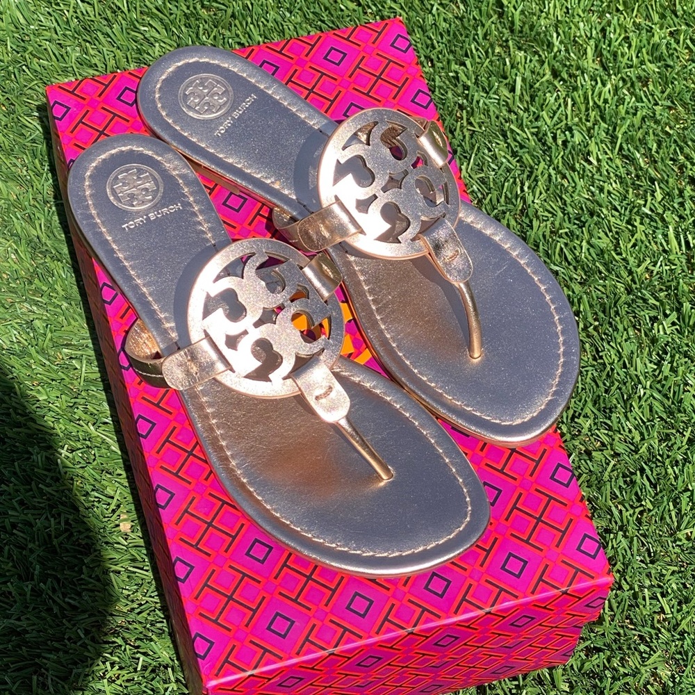 ✨🔥 Metallic Gold Tory Burch Sandals